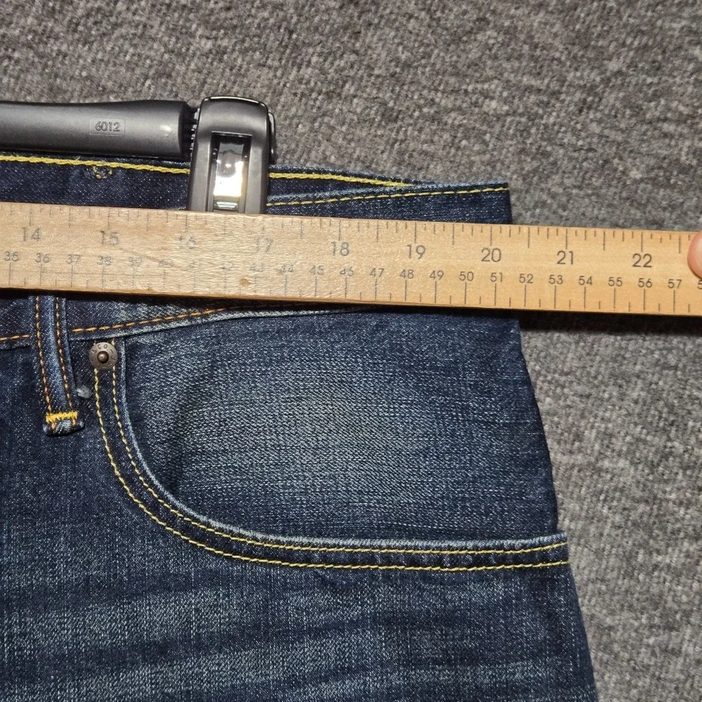 Levi's Shorts 569 Loose Fit Baggy Size 40 x 12 Mens Dark Blue Denim Jorts Skater